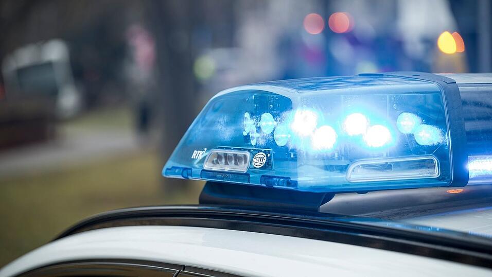 Die Fahndung lief erfolglos, die Polizei hofft nun auf Hinweise von Zeugen. (Symbolbild)