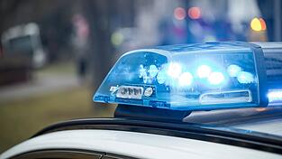 Die Fahndung lief erfolglos, die Polizei hofft nun auf Hinweise von Zeugen. (Symbolbild)