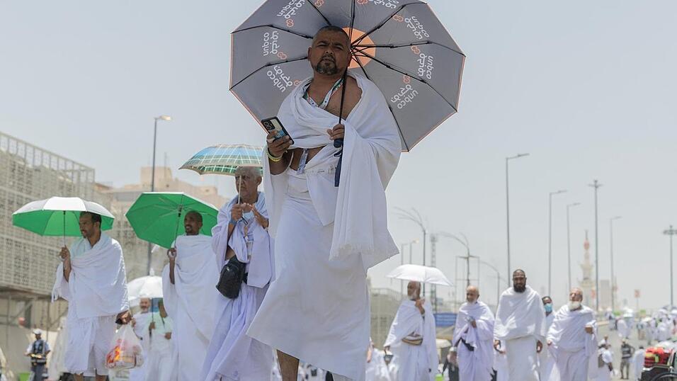 Die Wallfahrt findet meist unter hoher Hitze statt. (Archivbild) Die Wallfahrt findet meist unter hoher Hitze statt. (Archivbild)