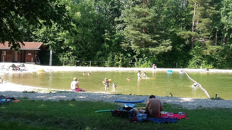 Im vergangenen Sommer herrschte am Jenkofener Weiher noch ungetrübter Badespaß.