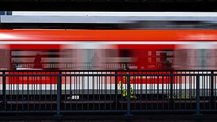 Aufgrund von Reparaturen an einer Oberleitung kommt es in M&uuml;nchen zu Einschr&auml;nkungen im Regional- und S-Bahn-Verkehr. (Symbolbild)