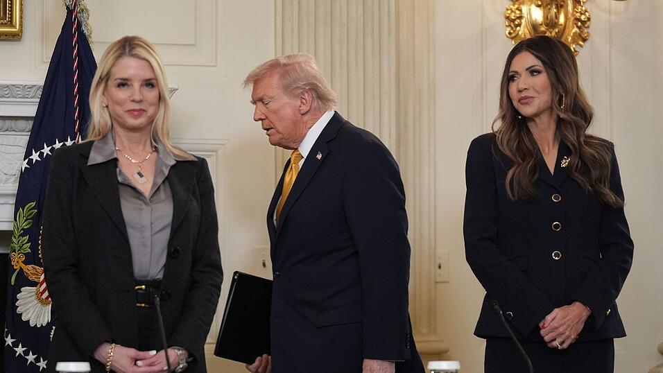 Bondi und Noem sind nicht mehr Teil von Trumps Regierung. (Archivbild)