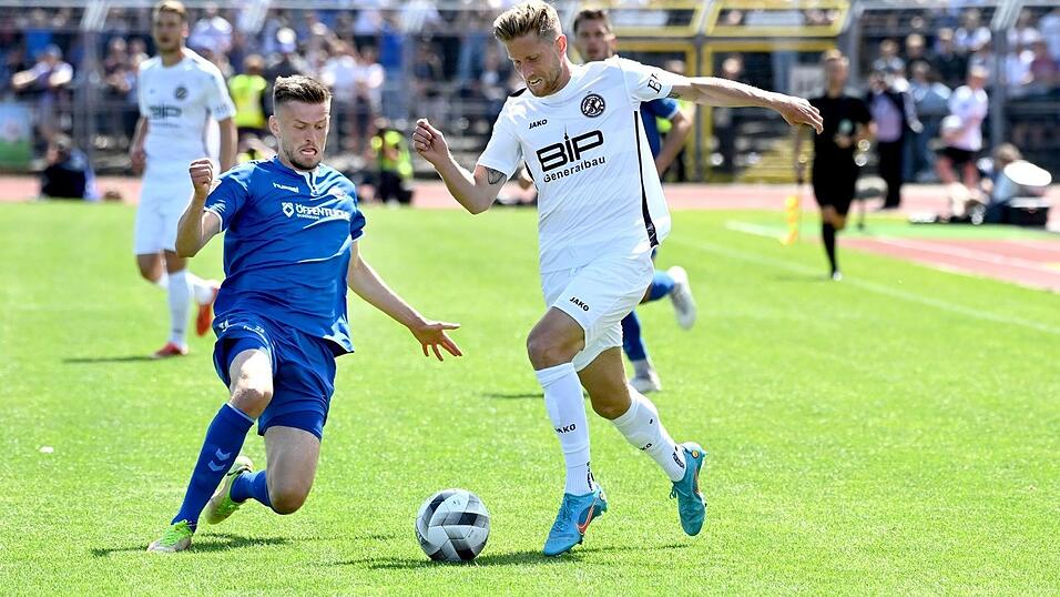 Hertner (r) bei einem Zweikampf im Trikot des BFC Dynamo Berlin. (Archivbild)
