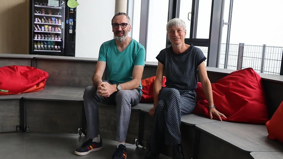 Rektorin Barbara Aumann und Konrektor Thomas Meindl verraten, was sich heuer an der Mittelschule tut. Rektorin Barbara Aumann und Konrektor Thomas Meindl verraten, was sich heuer an der Mittelschule tut.