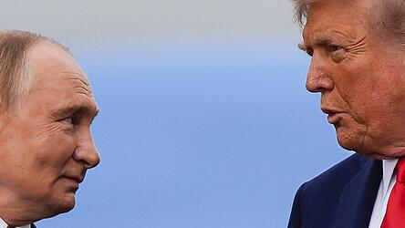 US-Präsident Donald Trump (r.) und der russische Präsident Wladimir Putin