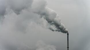 Die Aussichten für die bayerische Industrie bleiben düster. (Symbolbild) Die Aussichten für die bayerische Industrie bleiben düster. (Symbolbild)