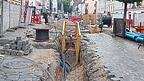 Rund 100 Meter ist die Baustelle lang. Querungshilfen ermöglichen Fußgängern das Durchkommen. Rund 100 Meter ist die Baustelle lang. Querungshilfen ermöglichen Fußgängern das Durchkommen.