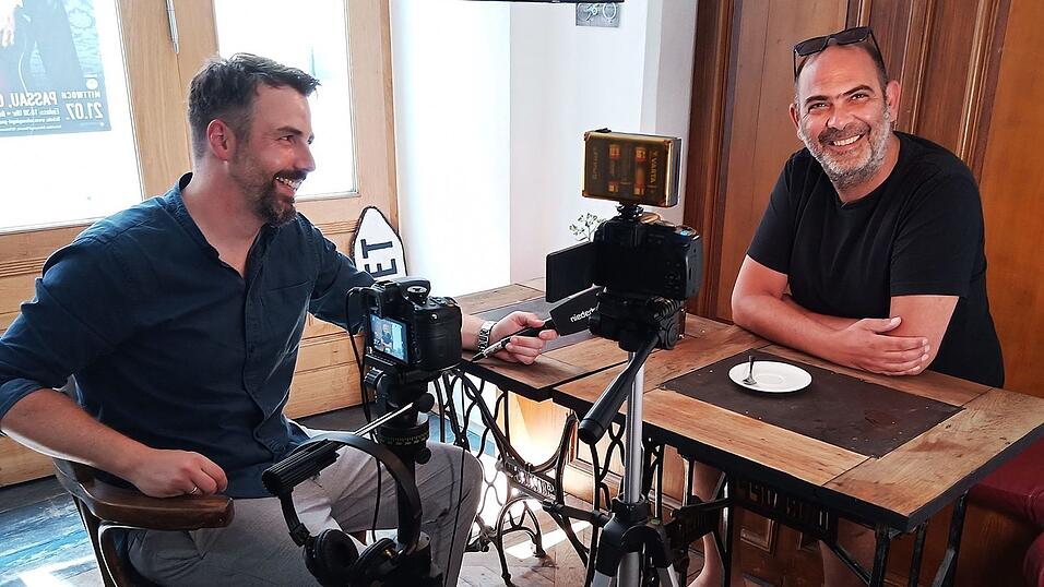Im lockeren Gespräch mit Hannes Ringlstetter.