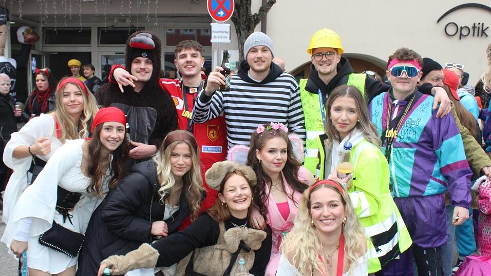 Beste Stimmung herrschte beim Rosenmontagszug in Geisenhausen.