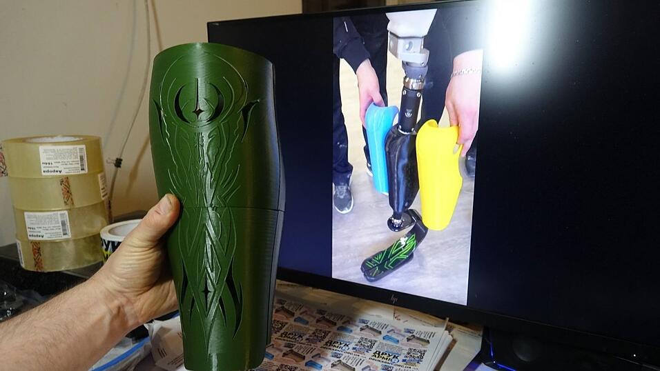 Schoner aus dem 3D-Drucker schützen die Prothesen ukrainischer Veteranen. Schoner aus dem 3D-Drucker schützen die Prothesen ukrainischer Veteranen.