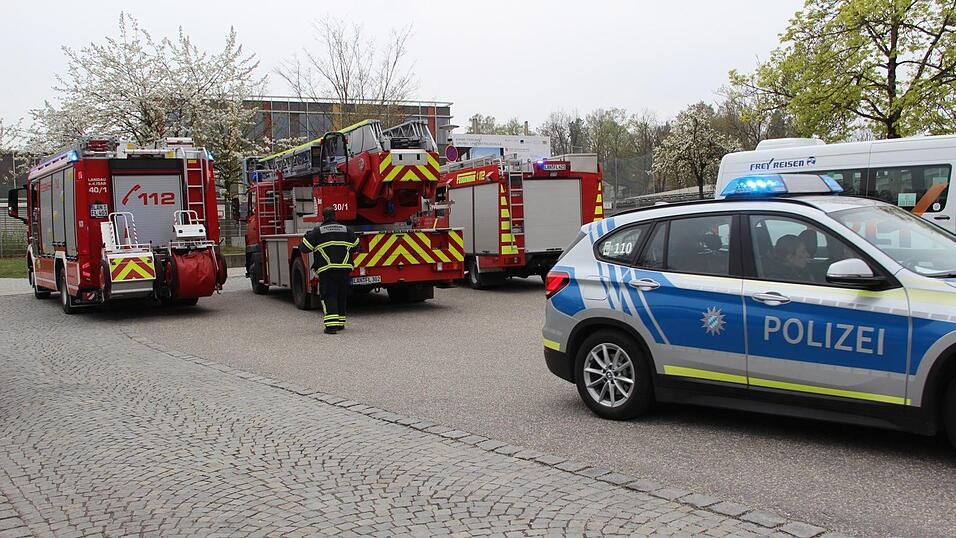 Feuerwehreinsatz an der Grund- und Mittelschule Landau