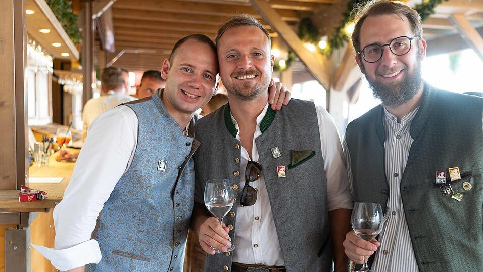 Die Partybilder vom Sonntag, 9. August, aus dem Festzelt Krönner. Die Partybilder vom Sonntag, 9. August, aus dem Festzelt Krönner.