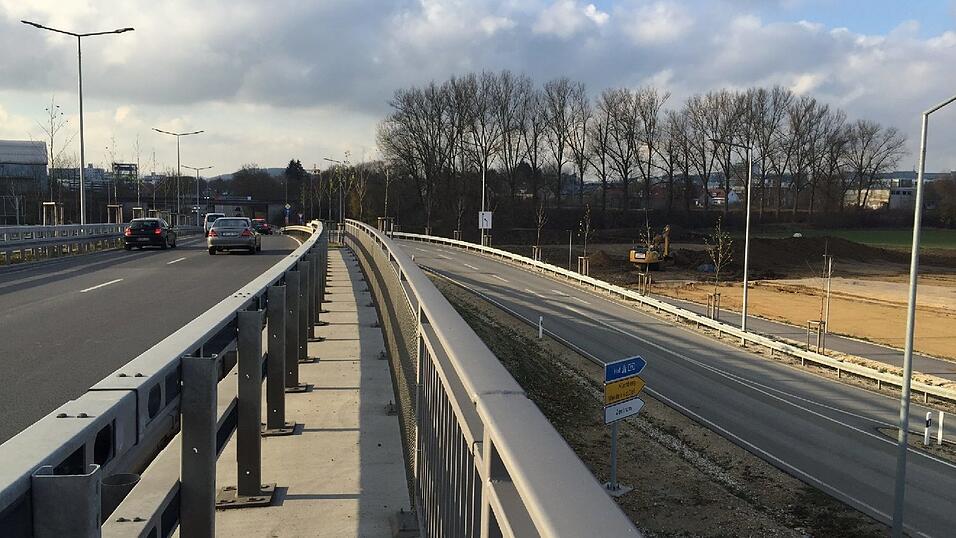 In Schwabelweis haben Bauarbeiter eine Fliegerbombe gefunden. In Schwabelweis haben Bauarbeiter eine Fliegerbombe gefunden.