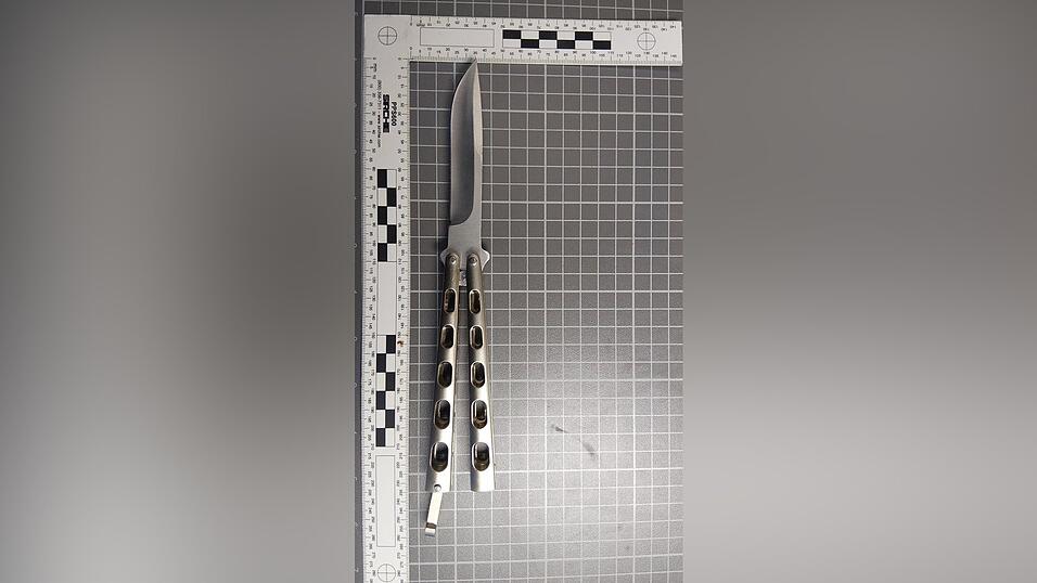 Das Messer ist verboten. Das Messer ist verboten.