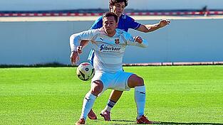Kötztings Angreifer Johannes Kordick hat mit Lauftraining begonnen, sein Einsatz im Derby beim TSV Bogen ist jedoch fraglich.