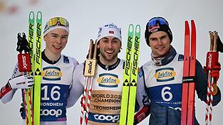 Vinzenz Geiger (r) hat seine zweite Medaille in Trondheim gewonnen.