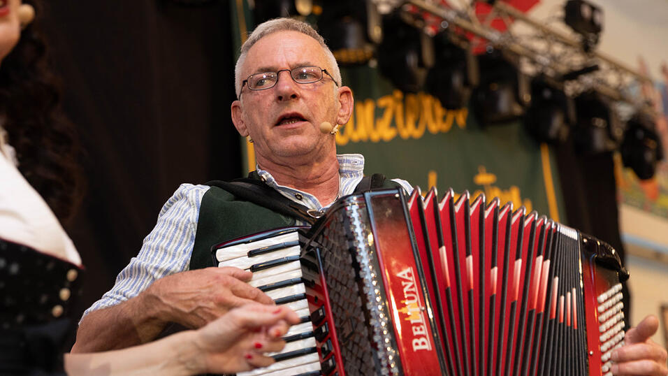 Die Partybilder vom Sonntag, 9. August, aus dem Festzelt Greindl. Die Partybilder vom Sonntag, 9. August, aus dem Festzelt Greindl.