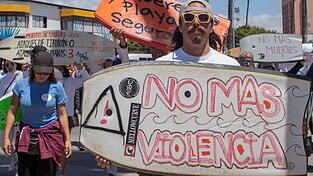 Nach dem Verschwinden der drei Ausländer hatten Surfer gegen die Kriminalität in Baja California protestiert. (Archivbild) Nach dem Verschwinden der drei Ausländer hatten Surfer gegen die Kriminalität in Baja California protestiert. (Archivbild)