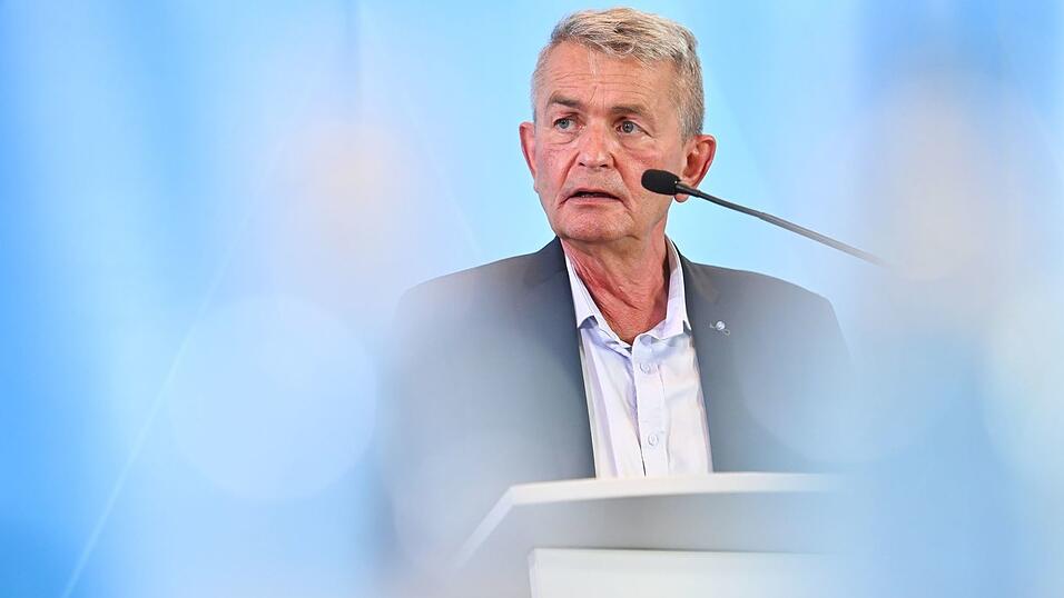 Der Hauptgeschäftsführer der vbm, Bertram Brossardt, erwartet eine harte Tarifrunde. (Archivbild) Der Hauptgeschäftsführer der vbm, Bertram Brossardt, erwartet eine harte Tarifrunde. (Archivbild)