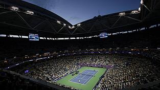 Ganz besondere Atmosph&auml;re im Arthur Ashe Stadium.