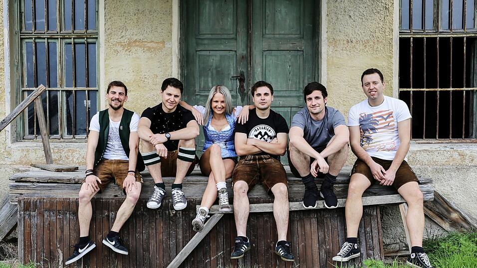 Die Kasplattnrocker sorgen f&uuml;r Partysound am Freitagabend.