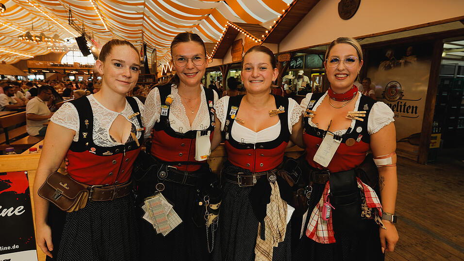 Die Partybilder vom Dienstag, 13. August 2024, aus dem Festzelt Nothaft. Die Partybilder vom Dienstag, 13. August 2024, aus dem Festzelt Nothaft.