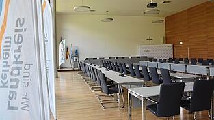 Zehn Parteien bzw. politische Gruppierungen schicken bei der Kommunalwahl am 8. M&auml;rz Kandidatinnen und Kandidaten f&uuml;r die 60 Mandate im Kreistag ins Rennen. Sieben Kandidaten bewerben sich um das Amt des Landrats.