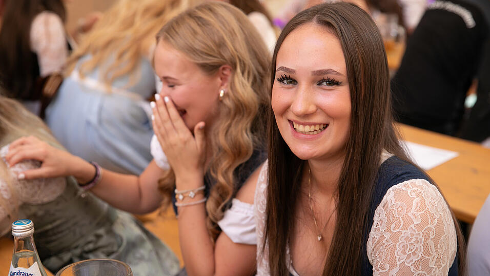 Die Partybilder vom Montag,11. August, aus dem Festzelt Nothaft. Die Partybilder vom Montag,11. August, aus dem Festzelt Nothaft.