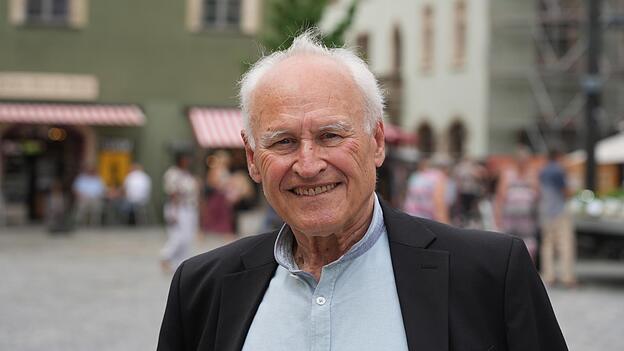 Seinen 80. Geburtstag will Erwin Huber mit Freunden in einem Biergarten feiern. F&uuml;r das Gespr&auml;ch mit unserer Mediengruppe ist der ehemalige Staatsminister und CSU-Vorsitzende nach Straubing gekommen.