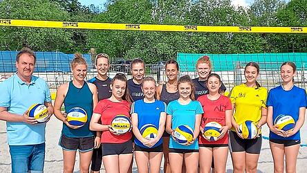 Die Beachsaison wurde durch den TV Dingolfing eröffnet. Die Beachsaison wurde durch den TV Dingolfing eröffnet.