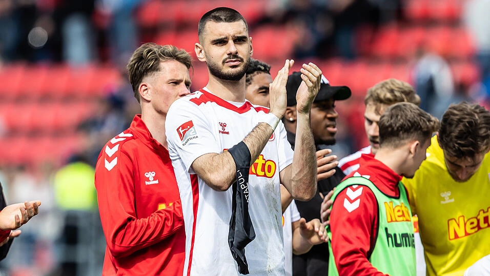 Aus mit Applaus? Der Jahn um Rasim Bulic (v.) greift nach dem letzten Strohhalm. Aus mit Applaus? Der Jahn um Rasim Bulic (v.) greift nach dem letzten Strohhalm.