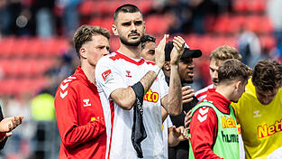 Aus mit Applaus? Der Jahn um Rasim Bulic (v.) greift nach dem letzten Strohhalm. Aus mit Applaus? Der Jahn um Rasim Bulic (v.) greift nach dem letzten Strohhalm.