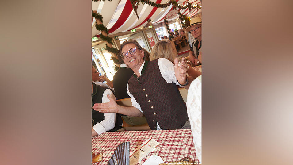 Die Partybilder vom Freitag, 8. August, aus dem Festzelt Lechner. Die Partybilder vom Freitag, 8. August, aus dem Festzelt Lechner.