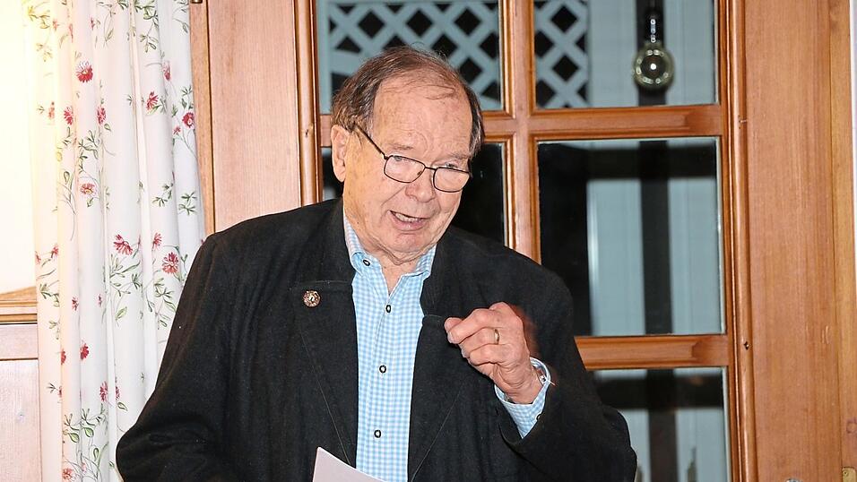 Oberst a. D. Hillrich von der Felsen sprach in der Jahreshauptversammlung der KSK Mauern über die sicherheitspolitische Lage. Oberst a. D. Hillrich von der Felsen sprach in der Jahreshauptversammlung der KSK Mauern über die sicherheitspolitische Lage.