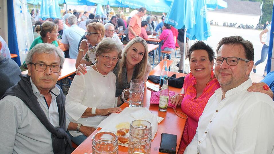 Zur Musik von Headless wurde ausgelassen gefeiert.