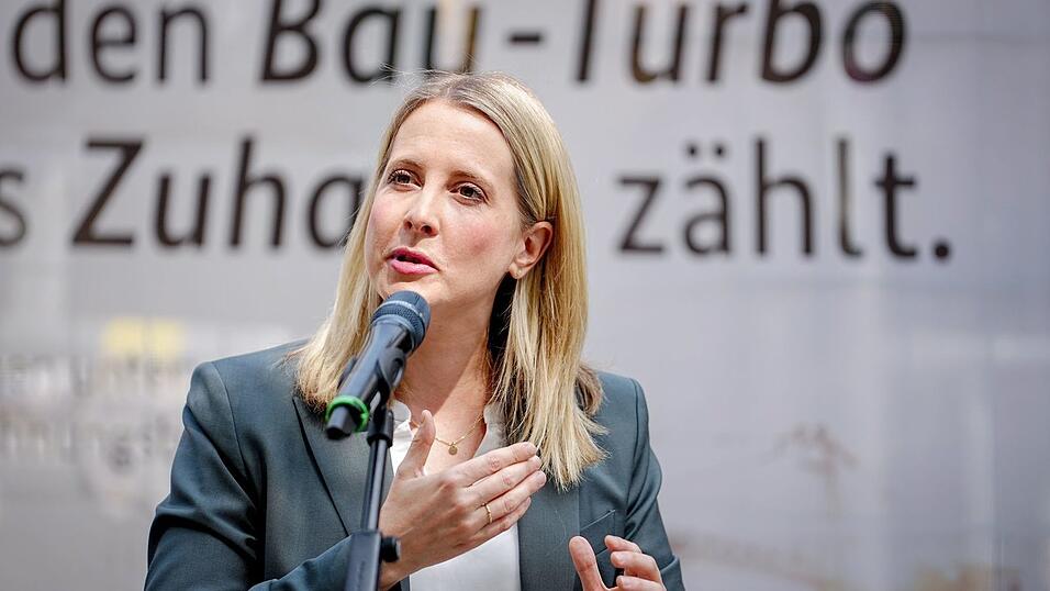 Bauministerin Hubertz will den Wohnungsbau beschleunigen. (Archivbild) Bauministerin Hubertz will den Wohnungsbau beschleunigen. (Archivbild)