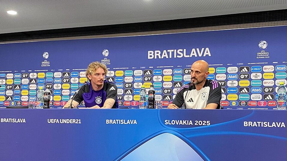 Spielte sich mit einer starken U21-EM weiter in den Vordergrund: Nick Woltemade (l).