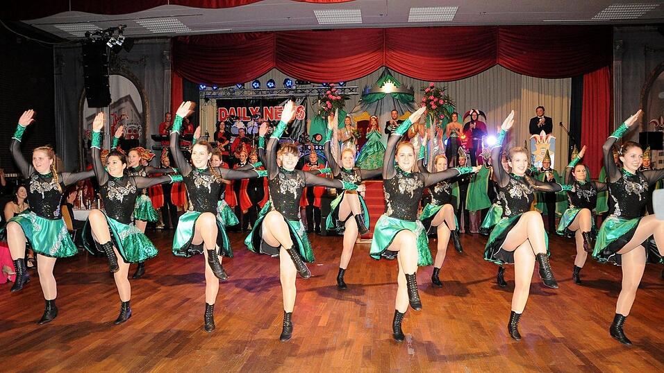 Impressionen vom Intrhonisationsball 2015 der Narrhalla Moosburg. (Foto: Ren&eacute; Spanier)