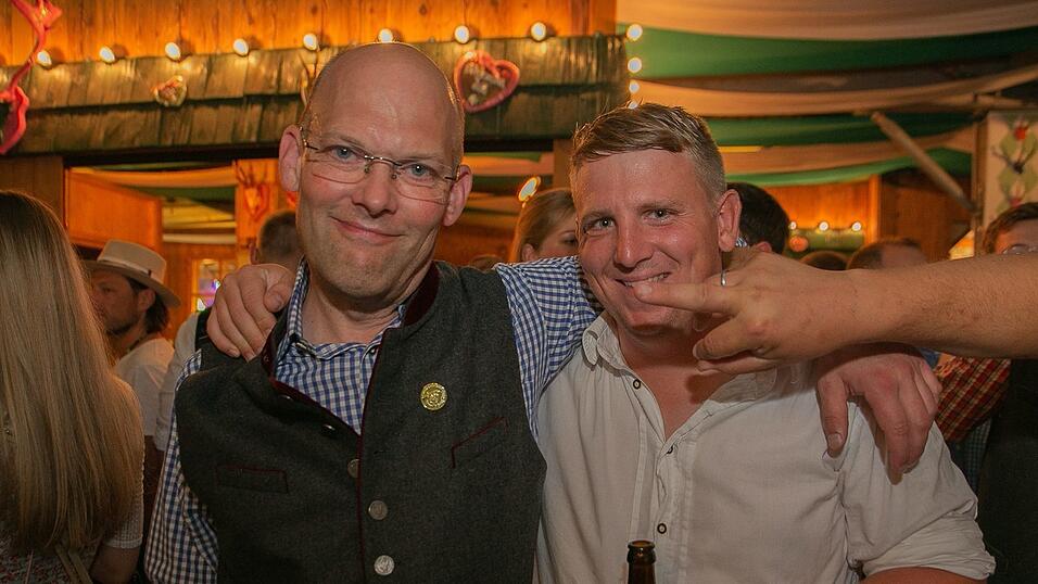 Am Dienstag spielte der Menzl im Festzelt Weckmann auf. Diese Blasmusikfreunde waren mit dabei.