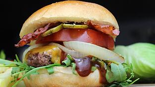 So lecker sieht der Smashed Burger von Anja Auer aus.