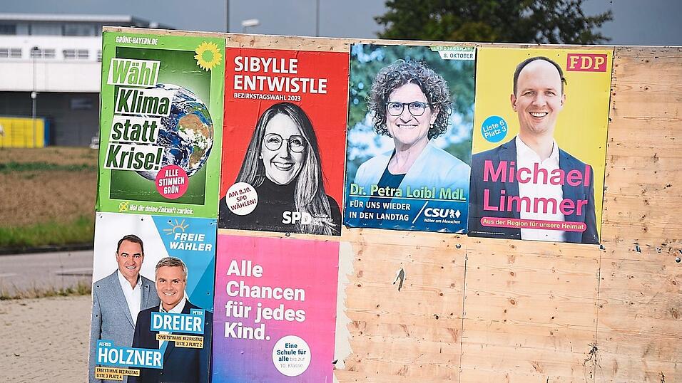 An vielen Stellen der Stadt werben derzeit die Parteien mit ihren Plakaten um die Stimmen der Erwachsenen. Aber auch alle Bürger unter 18 können schon an der politischen Meinungsbildung teilhaben. An vielen Stellen der Stadt werben derzeit die Parteien mit ihren Plakaten um die Stimmen der Erwachsenen. Aber auch alle Bürger unter 18 können schon an der politischen Meinungsbildung teilhaben.