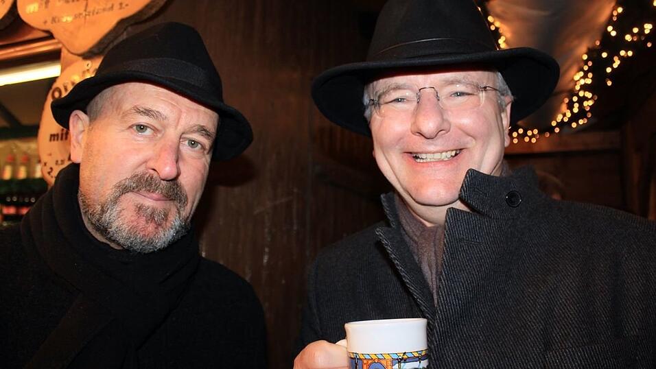 Am Donnerstagabend ist der Landshuter Christkindlmarkt eröffnet worden. Am Donnerstagabend ist der Landshuter Christkindlmarkt eröffnet worden.