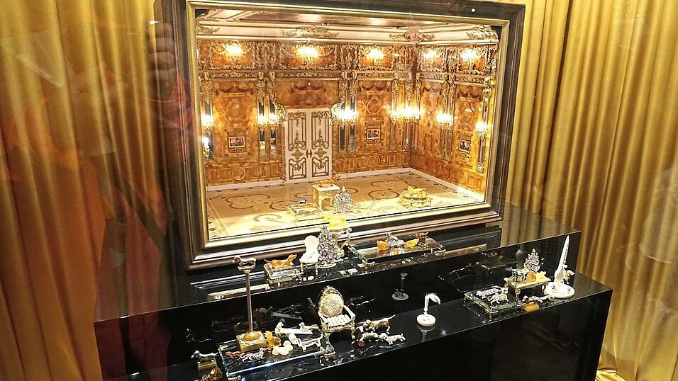 Das Bernsteinzimmer im Miniaturformat steht nun im Dackelmuseum.