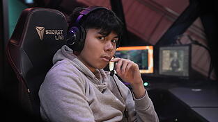 Tan Nguyen ist in „Teamfight Tactics“ unter seinem Gamertag „Wet Jungler“ bekannt. Der Straubinger studiert BWL.