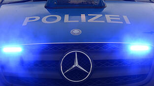 In der Nacht von Mittwoch auf Donnerstag sind unbekannte Täter in eine Tankstelle in Prackenbach eingebrochen. (Symbolfoto) In der Nacht von Mittwoch auf Donnerstag sind unbekannte Täter in eine Tankstelle in Prackenbach eingebrochen. (Symbolfoto)