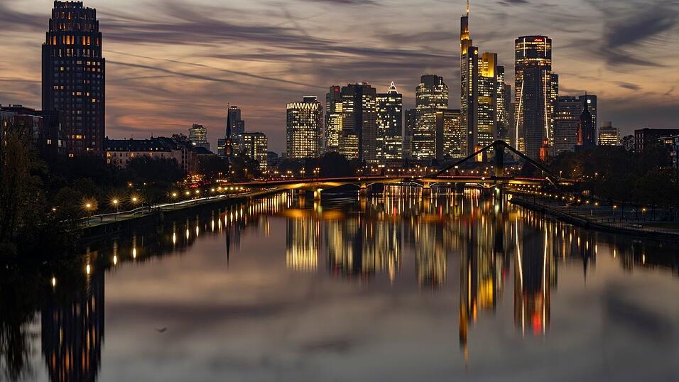 W&auml;hrend europ&auml;ische Institute 2025 ihre Ertragslage deutlich verbessern konnten, verzeichneten die gro&szlig;en US-Banken in Summe r&uuml;ckl&auml;ufige Ergebnisse. (Symbolbild)