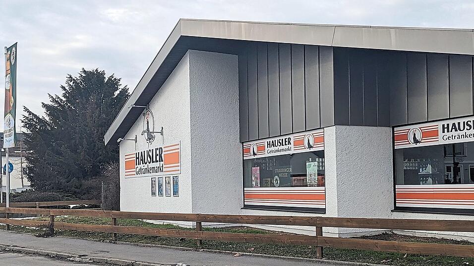 Eine Institution im Plattlinger Geschäftsleben war der Hausler Getränkemarkt in der Gartenstraße, dem nun das Personal ausging. Eine Institution im Plattlinger Geschäftsleben war der Hausler Getränkemarkt in der Gartenstraße, dem nun das Personal ausging.