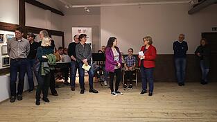 Ronja Häusler ist in diesem Jahr unter anderem mit 'Wanderer' oder 'Akihiko' zu sehen. Stefanie Horinek stellte die Künstlerinnen und ihre Arbeiten vor. Ronja Häusler ist in diesem Jahr unter anderem mit 'Wanderer' oder 'Akihiko' zu sehen. Stefanie Horinek stellte die Künstlerinnen und ihre Arbeiten vor.