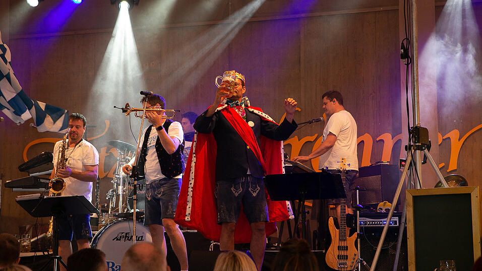 Die Partybilder vom Freitag, 12. August 2022, aus dem Festzelt Krönner.