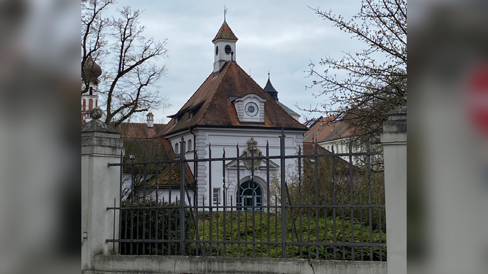 Die Pforte der Justizvollzugsanstalt Straubing
